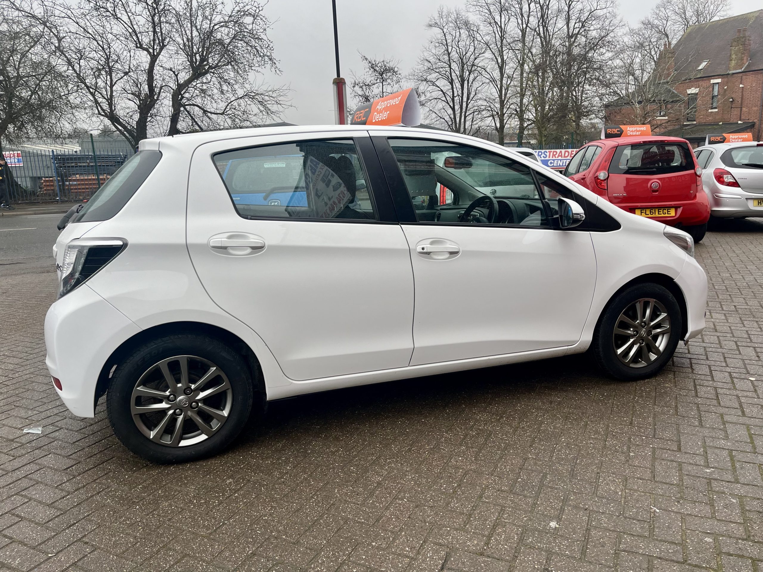 Toyota Yaris 1.3 PETROL VVT-ICON