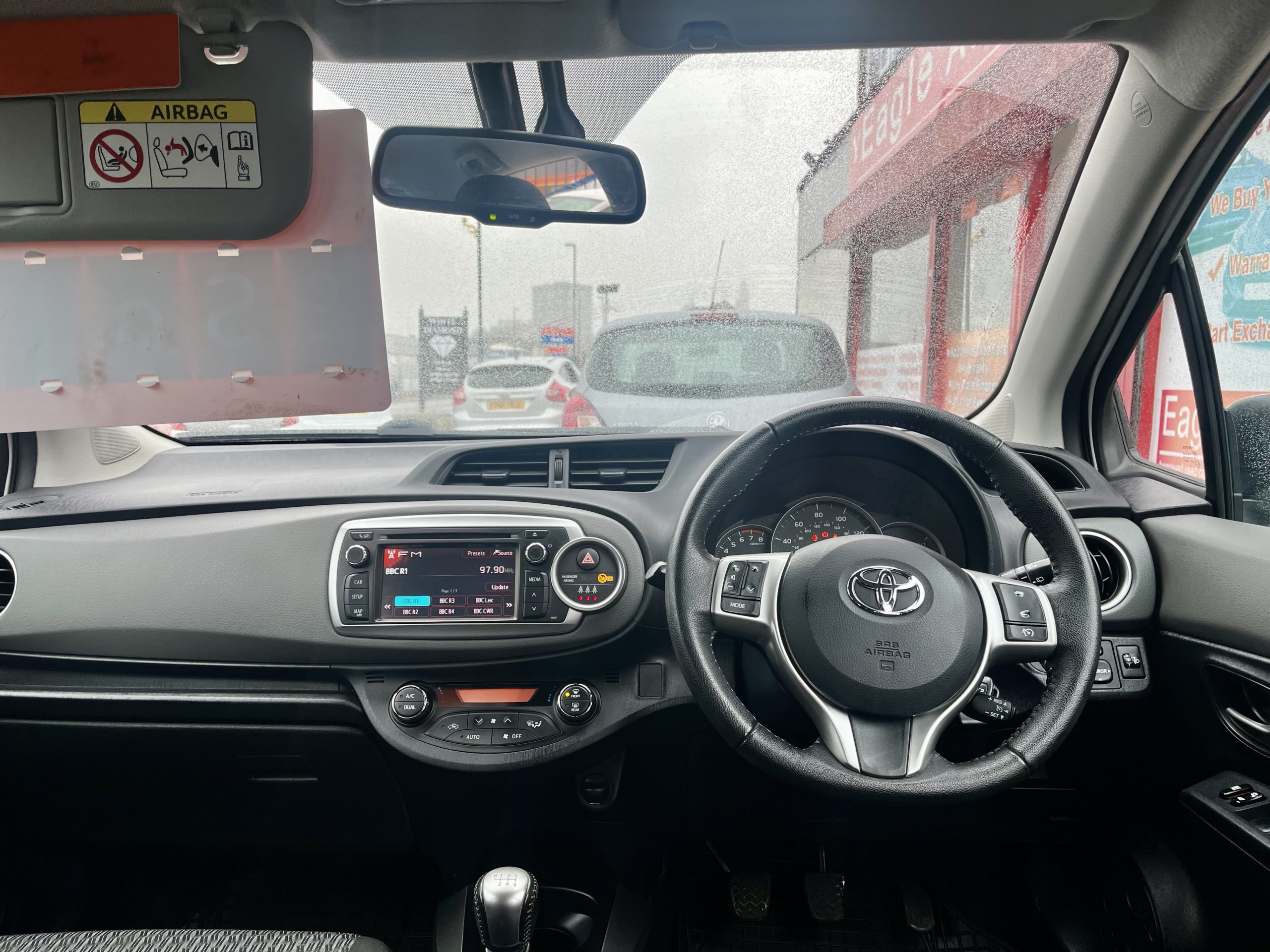 Toyota Yaris 1.3 PETROL VVT-ICON