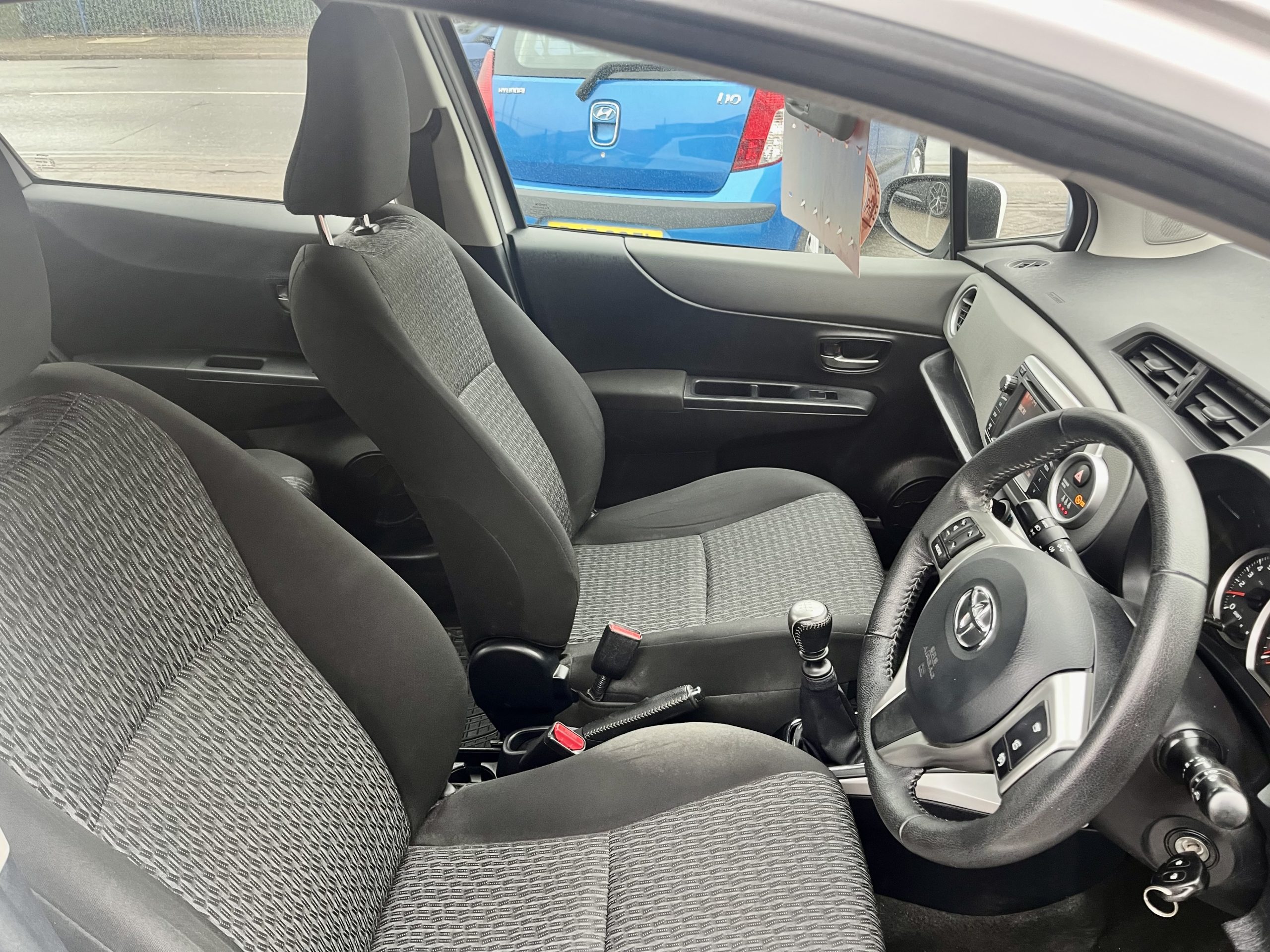 Toyota Yaris 1.3 PETROL VVT-ICON