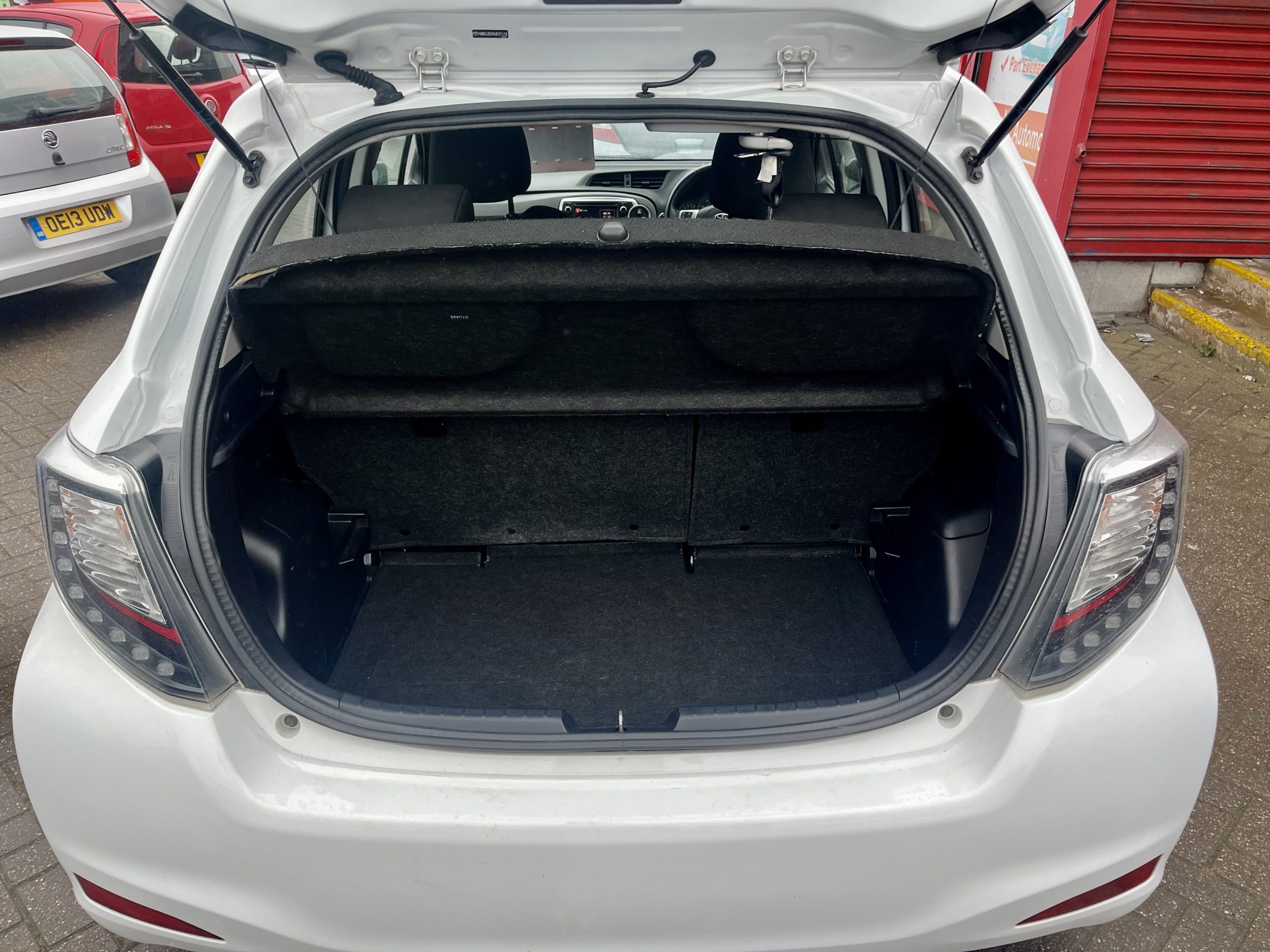 Toyota Yaris 1.3 PETROL VVT-ICON