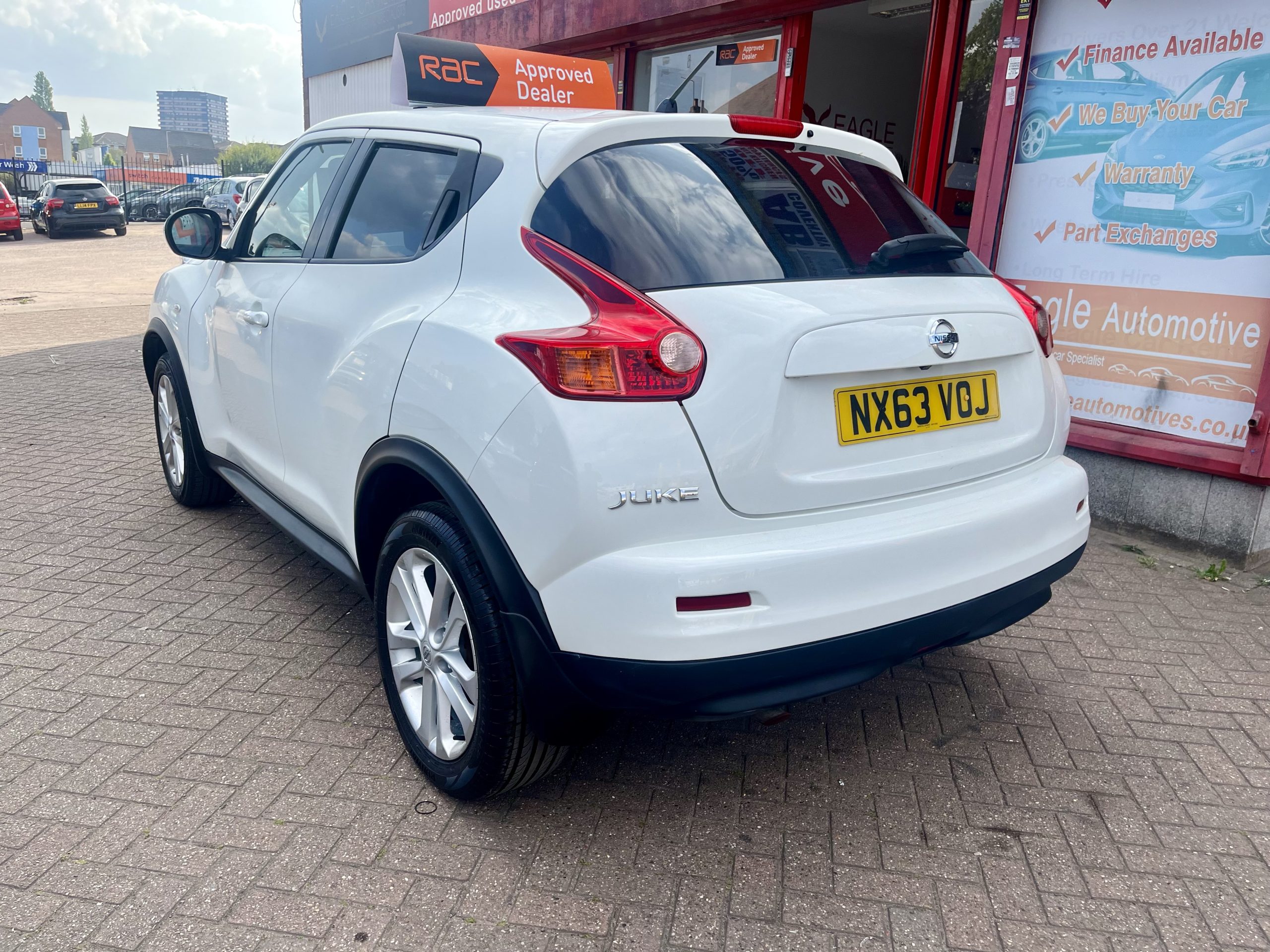 NISSAN JUKE PREMIUM 1.6 PETROL