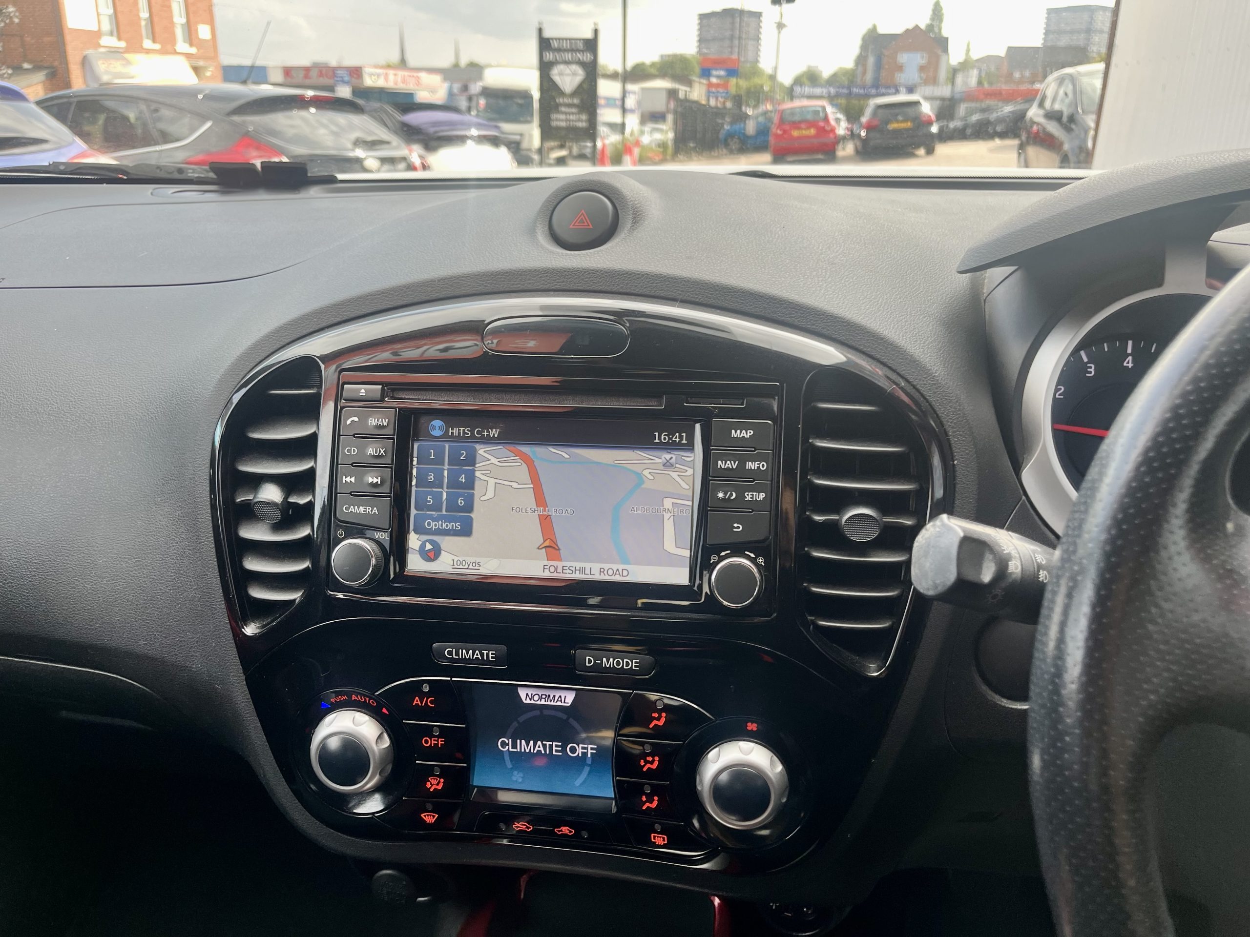 NISSAN JUKE PREMIUM 1.6 PETROL