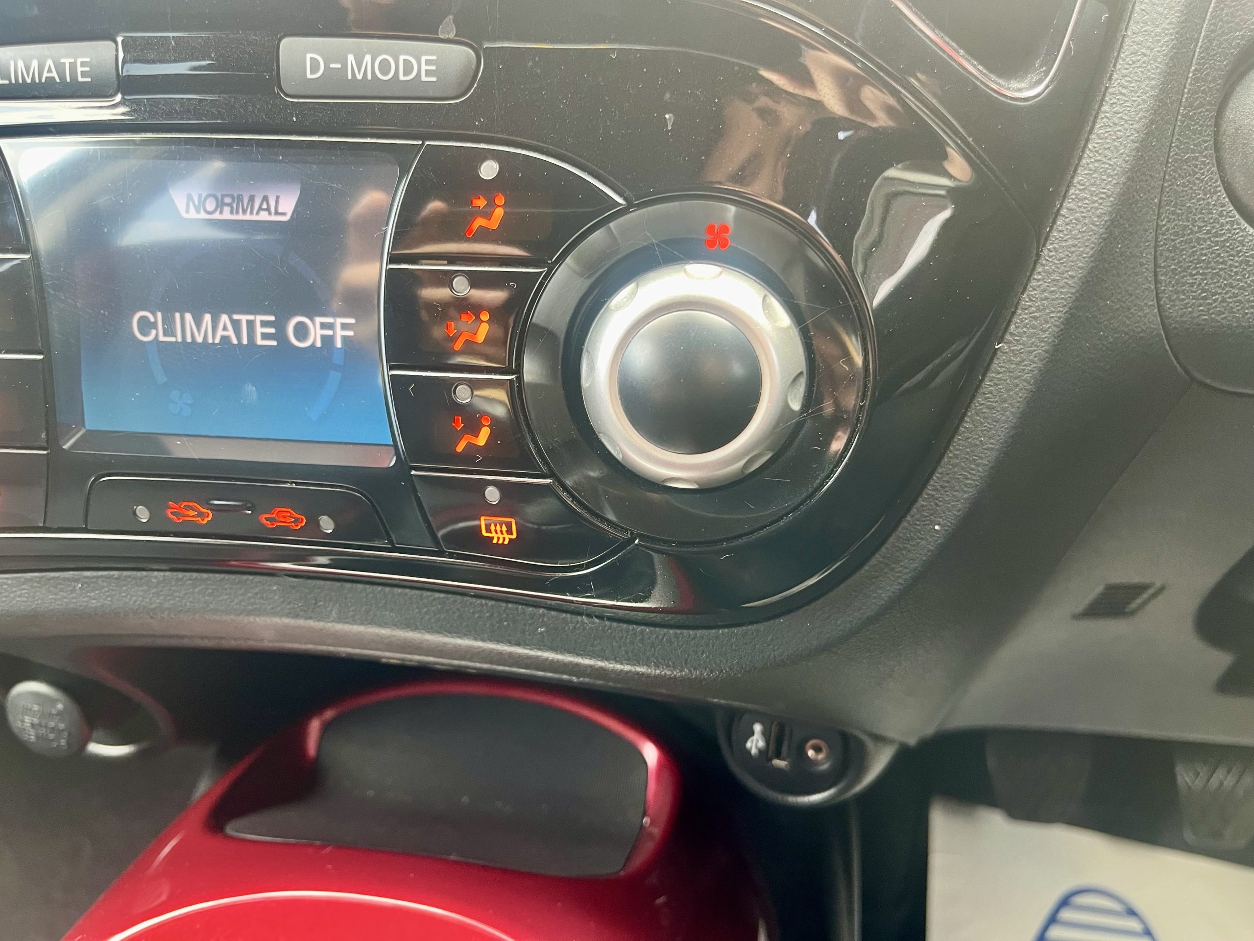 NISSAN JUKE PREMIUM 1.6 PETROL