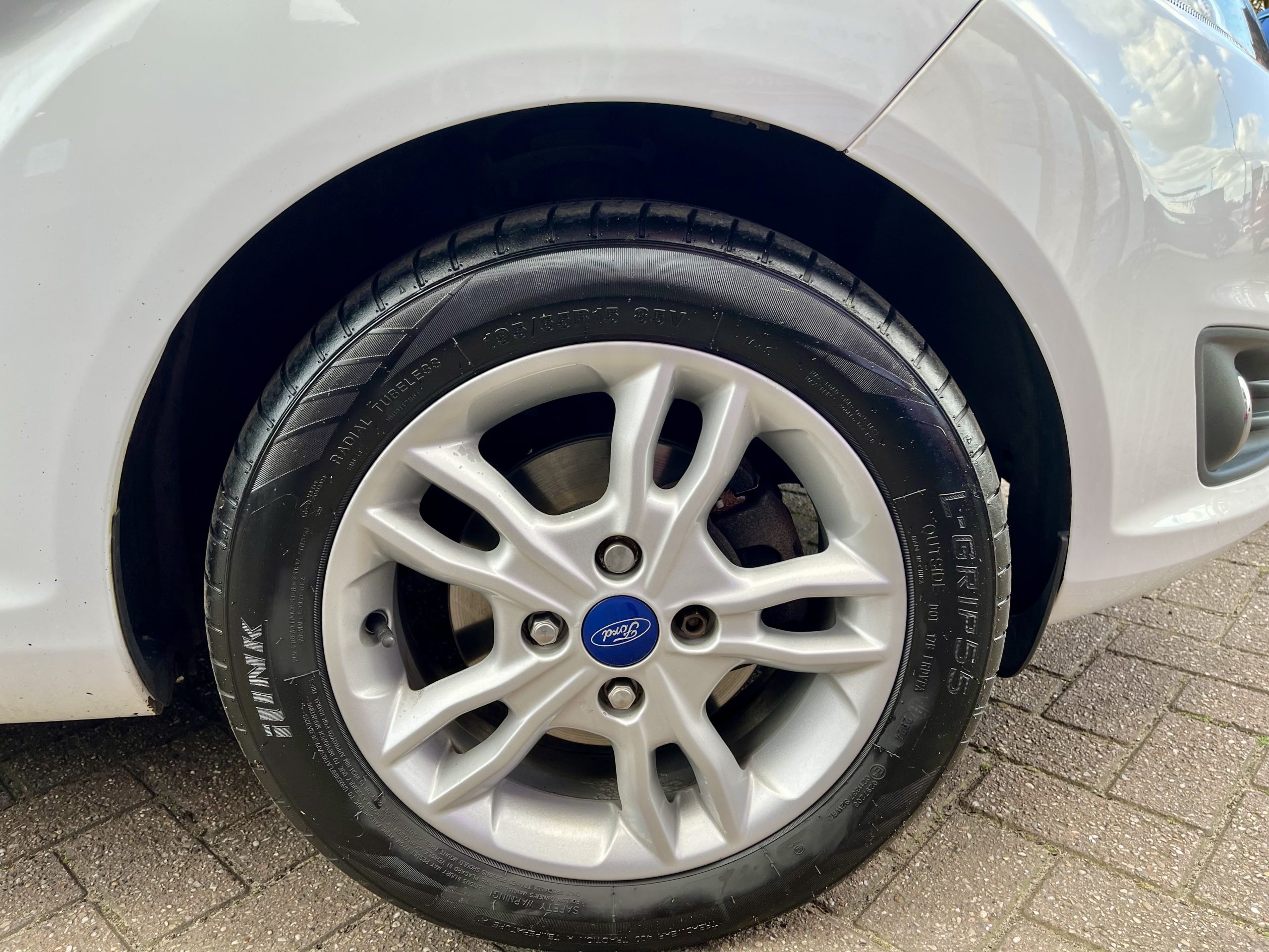 FORD FIESTA ZETEC 1.2 PETROL