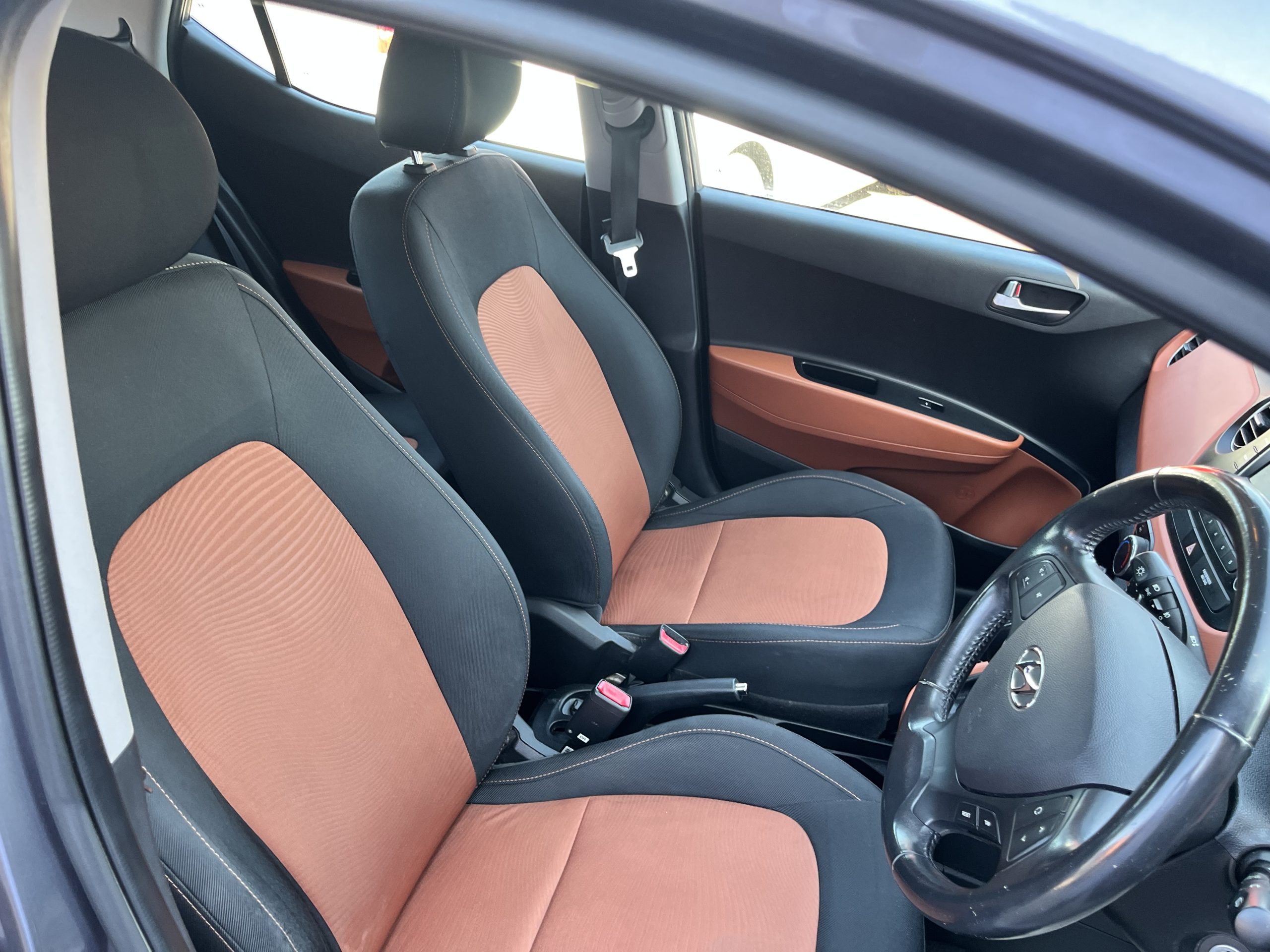 Hyundai i10 Premium 1.2 Petrol Automatic